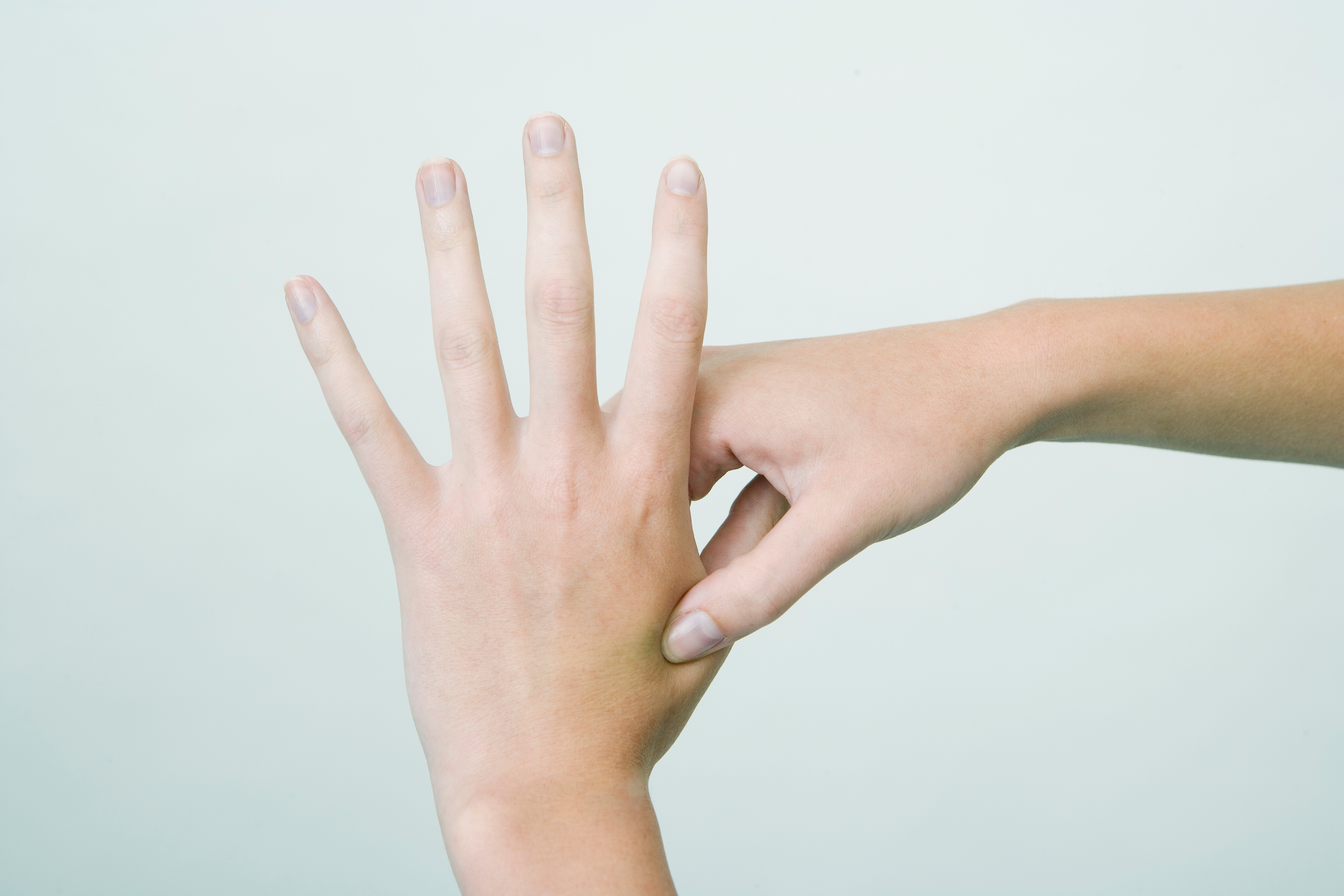 紓緩痛症及穴位按摩—中醫「以指代針」的居家止痛法-相片